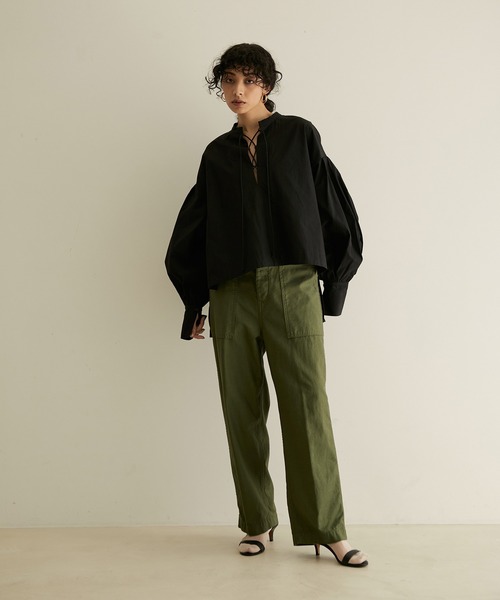 SALON adam et rope'（サロン アダム エ ロペ）の「【WEB限定カラー】レースアップボリュームスリーブブラウス（シャツ/ブラウス・レディース・ホワイト/ブラック/ブルー系その他・FREE）」の10枚目の写真