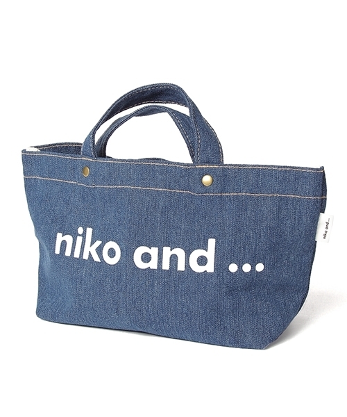 niko and...(ニコアンド)の「オリジナルニコロゴトートバッグS【niko and...】(トートバッグ・ブルー/ホワイト/ブラック・0)」の13枚目の写真