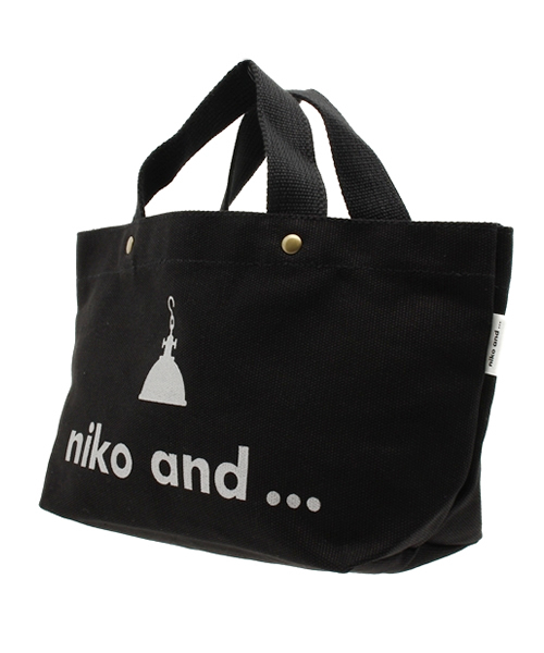 niko and...(ニコアンド)の「オリジナルニコロゴトートバッグS【niko and...】(トートバッグ・ブルー/ホワイト/ブラック・0)」の4枚目の写真