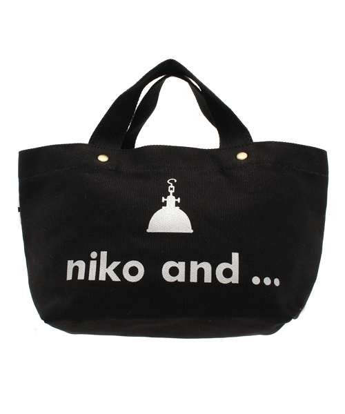niko and...(ニコアンド)の「オリジナルニコロゴトートバッグS【niko and...】(トートバッグ・ブルー/ホワイト/ブラック・0)」の5枚目の写真
