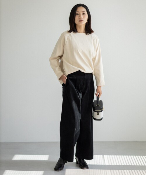 THE SHOP TK （ザ ショップ ティーケー ）の「◆【美シルエット】コーデュロイタックワイド（その他パンツ・レディース・ベージュ/ブラック・11/12）」の12枚目の写真