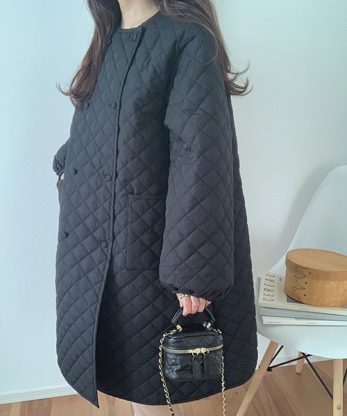 LAUIR（ラウアー）の「ノーカラーキルティングコート（ノーカラーコート・レディース・キャメル/ブラック/アイボリー・MEDIUM/LARGE/SMALL）」の9枚目の写真