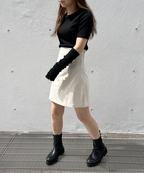 one way（ワンウェイ）の「アームウォーマー付きリブトップス（Tシャツ/カットソー・レディース・ブラック/ベージュ/ライトグリーン・FREE）」の19枚目の写真