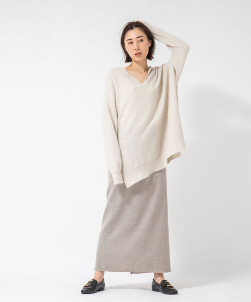 NOLLEY’S（ノーリーズ）の「《手洗い可能》ウォッシャブルヘアリーニットキーネックオーバーサイズ（ニット/セーター・レディース・ベージュ/グレー/イエロー/ベビーピンク・FREE）」の12枚目の写真