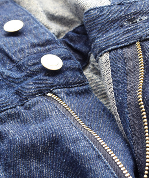 zootie（ズーティー）の「Vネック デニムオールインワン（サロペット/オーバーオール・レディース・ブラック/ライトインディゴブルー/インディゴブルー・フリー）」の11枚目の写真