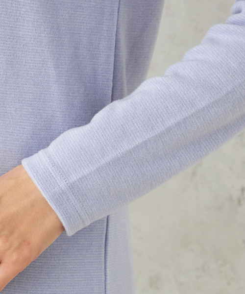 DECOY SINCE 1981（デコイシンスイチキュウハチイチ）の「【吸湿発熱】シアバター配合日本製ハイネックカットプルオーバー（Tシャツ/カットソー・レディース・サックスブルー/パープル/アイボリー/ピンク/イエロー/グリーン/マスタード・L/LL/M）」の12枚目の写真