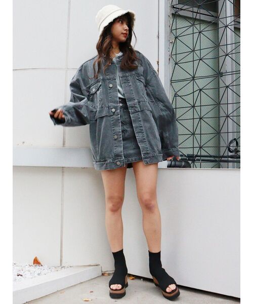 MURUA（ムルーア）の「ハイウエストタイトミニスカート【セットアップ着用可】（スカート・レディース・ホワイト/グレー・1/2）」の15枚目の写真