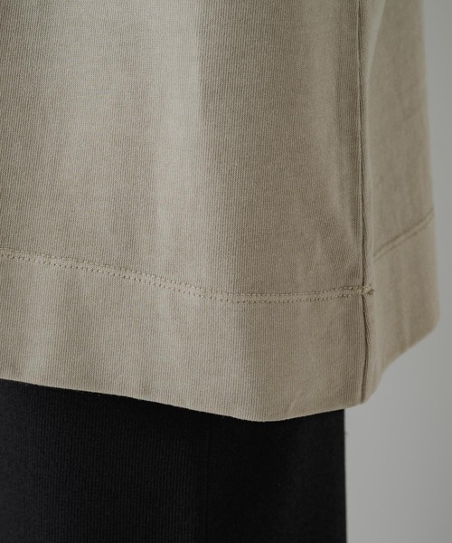 PUAL CE CIN（ピュアルセシン）の「プレーティング加工カレッジロゴプリントプルオーバー（Tシャツ/カットソー・レディース・ライトベージュ/ベージュ/グレー・FREE）」の19枚目の写真