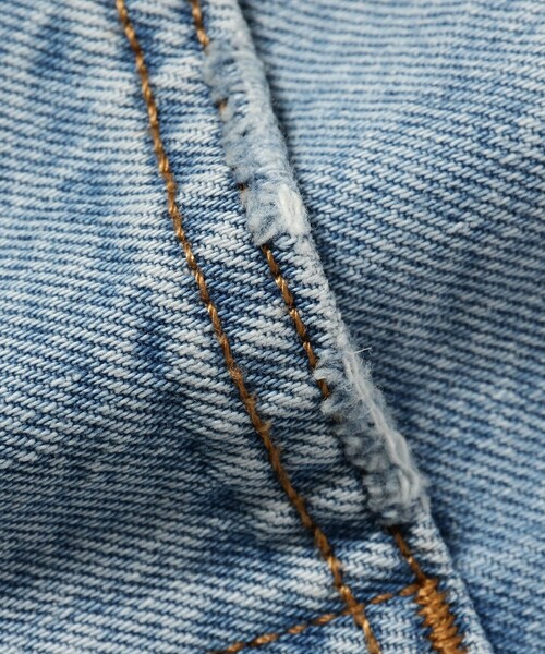 Ray BEAMS（レイビームス）の「LEVI’S(R) / ICON スカート（デニムスカート・レディース・ライトブルー・25inch/24inch）」の7枚目の写真