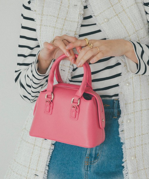 KOBE LETTUCE（コウベレタス）の「フェイクレザー2wayショルダーバッグ（ショルダーバッグ・レディース・ブラック/アイボリー/ピンク/グリーン・FREE）」の4枚目の写真