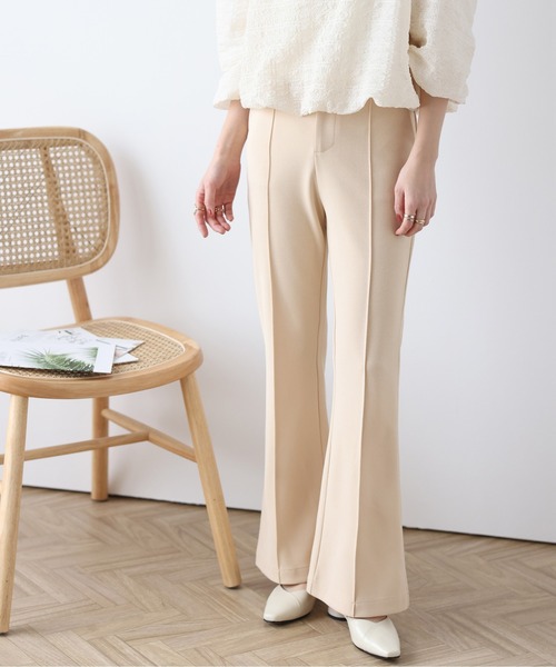 AMELY(エミリー)の「美脚フレアパンツ(その他パンツ・レディース・カーキブラウン/ピンク/ブラック/ベージュ/ブルー・M/L)」の1枚目の写真