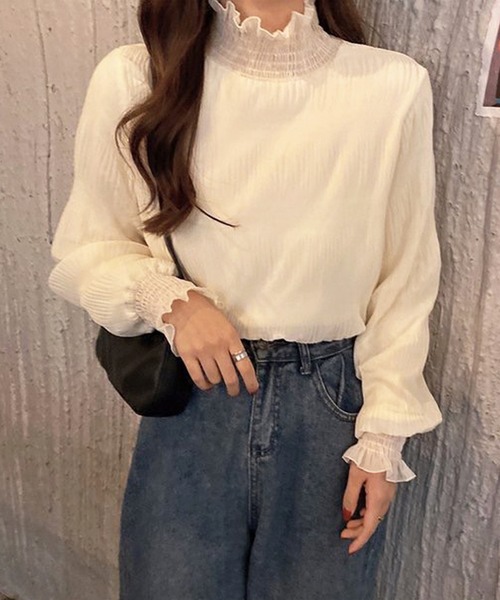shopnikoniko(ショップニコニコ)の「フリル袖シャーリングシアートップス(シャツ/ブラウス・レディース・ベージュ/ホワイト/ブラック・フリー)」の6枚目の写真