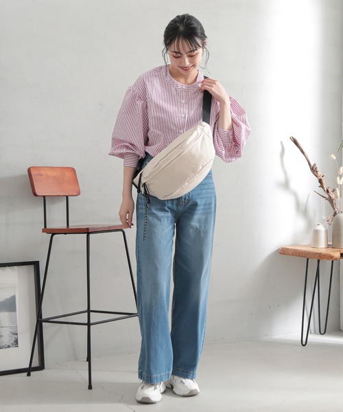 ALTROSE(アルトローズ)の「ナイロン ボディバッグ ユニセックス 男女兼用 ティム(ボディバッグ/ウエストポーチ・レディース・ブラウン/カーキ/アイボリー/ブラック/グレー/ベージュ/シルバー・FREE)」の19枚目の写真