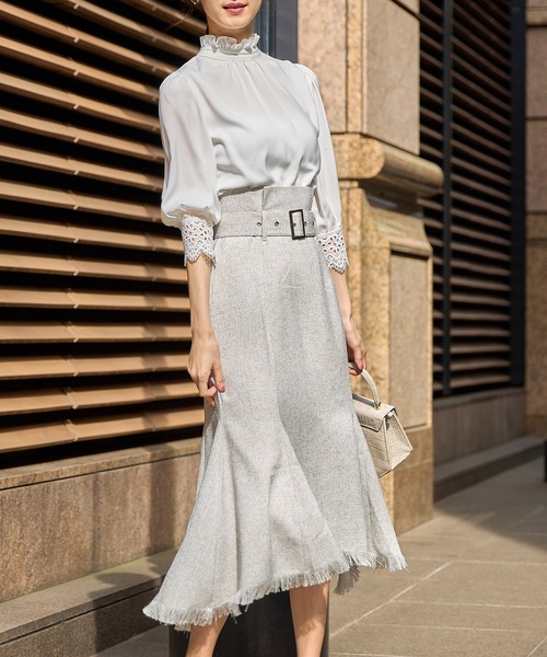 tocco closet（トッコ　クローゼット）の「ベルト付き裾フリンジマーメイドツイードスカート（スカート・レディース・ネイビー/オフホワイト・M）」の6枚目の写真