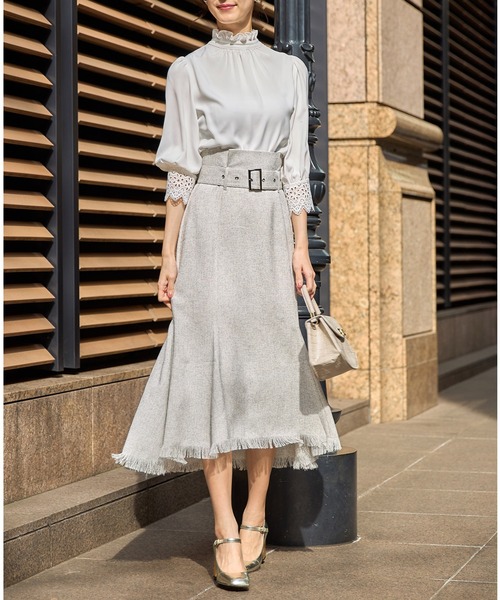 tocco closet（トッコ　クローゼット）の「ベルト付き裾フリンジマーメイドツイードスカート（スカート・レディース・ネイビー/オフホワイト・M）」の3枚目の写真