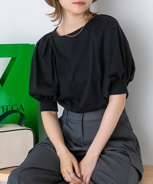 forksy.(フォルクシー)の「【forksy.】バルーンパフスリーブTシャツ(Tシャツ/カットソー・レディース・グレイッシュベージュ/ブラック/オフホワイト/ライム/ピンク・FREE)」の2枚目の写真