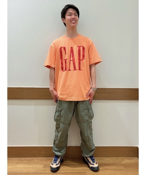 GAP(ギャップ)の「GAPビッグロゴ Tシャツ(ユニセックス)(Tシャツ/カットソー・メンズ・オレンジ系その他/ブルー・S/XL/M/L/XS)」の13枚目の写真