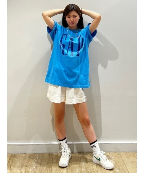 GAP(ギャップ)の「GAPビッグロゴ Tシャツ(ユニセックス)(Tシャツ/カットソー・メンズ・オレンジ系その他/ブルー・S/XL/M/L/XS)」の9枚目の写真