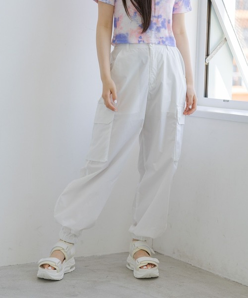 repipi armario（レピピ アルマリオ）の「エステルコットンカーゴパンツ（カーゴパンツ・キッズ・カーキ/ブラック/ホワイト・SMALL/MEDIUM/LARGE）」の2枚目の写真