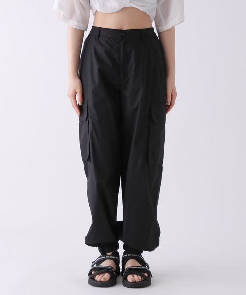 repipi armario（レピピ アルマリオ）の「エステルコットンカーゴパンツ（カーゴパンツ・キッズ・カーキ/ブラック/ホワイト・SMALL/MEDIUM/LARGE）」の4枚目の写真