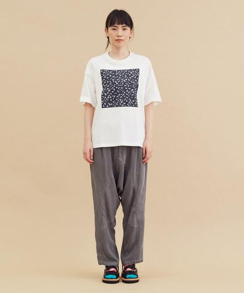 FRAPBOIS（フラボア）の「テイスフラワーT（Tシャツ/カットソー・レディース・ブラック/ホワイト・1/2）」の15枚目の写真