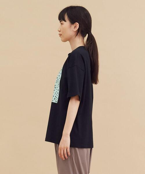 FRAPBOIS（フラボア）の「テイスフラワーT（Tシャツ/カットソー・レディース・ブラック/ホワイト・1/2）」の18枚目の写真
