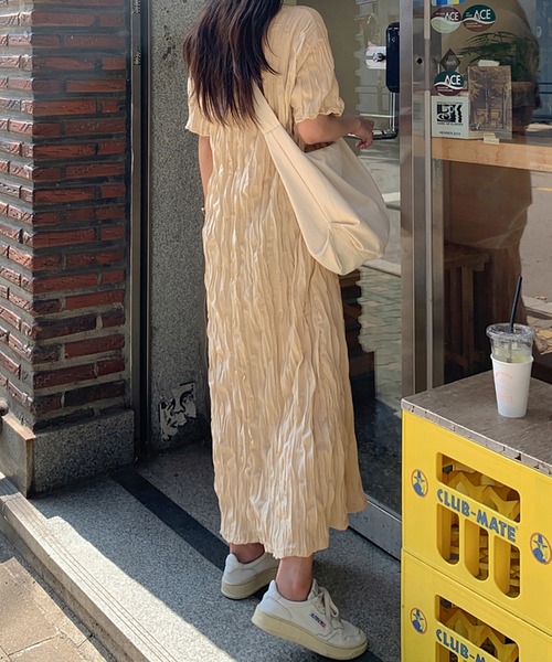 Doula Doula（ドゥーラドゥーラ）の「ワッシャーIラインワンピース（ワンピース・レディース・ベージュ/グレー/ブラック・FREE）」の16枚目の写真