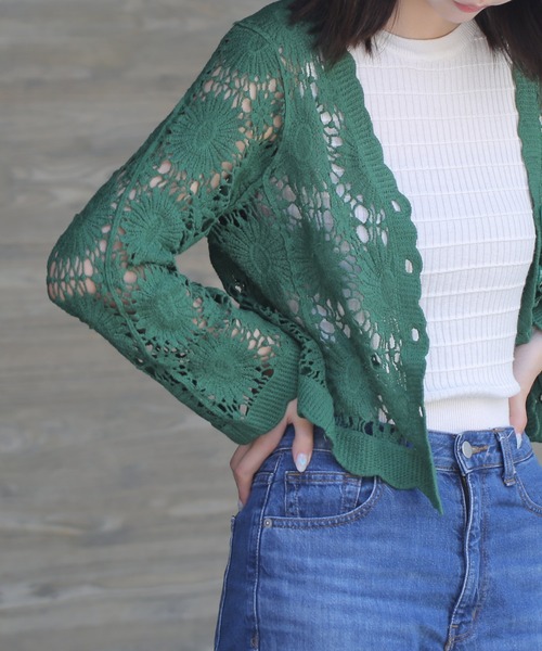 Lamoa（ラモア）の「Lamoa/クロシェ編み　花柄ニットカーディガン（カーディガン/ボレロ・レディース・アイボリー/ブラック/ベージュ/グリーン・MEDIUM）」の4枚目の写真