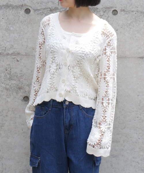 Lamoa（ラモア）の「Lamoa/クロシェ編み　花柄ニットカーディガン（カーディガン/ボレロ・レディース・アイボリー/ブラック/ベージュ/グリーン・MEDIUM）」の2枚目の写真