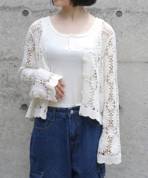 Lamoa（ラモア）の「Lamoa/クロシェ編み　花柄ニットカーディガン（カーディガン/ボレロ・レディース・アイボリー/ブラック/ベージュ/グリーン・MEDIUM）」の9枚目の写真