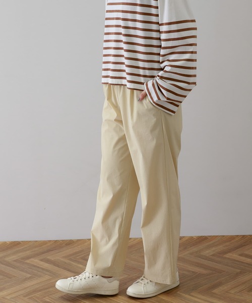 URBAN RESEARCH Sonny Label（アーバンリサーチサニーレーベル）の「ウエストシャーリングナイロンストレートパンツ（その他パンツ・レディース・ホワイト系その他/ブラック/ベージュ・FREE）」の22枚目の写真