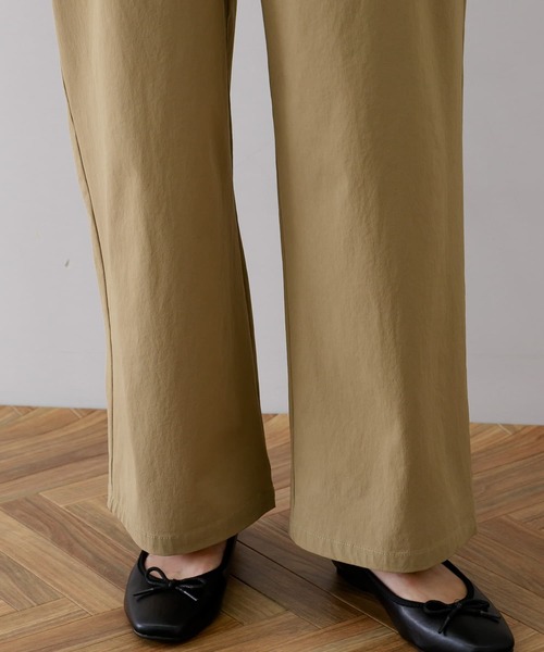 URBAN RESEARCH Sonny Label（アーバンリサーチサニーレーベル）の「ウエストシャーリングナイロンストレートパンツ（その他パンツ・レディース・ホワイト系その他/ブラック/ベージュ・FREE）」の9枚目の写真