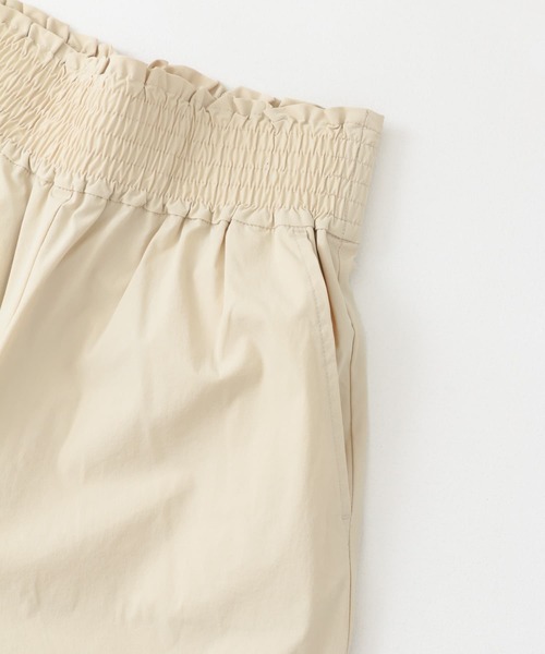 URBAN RESEARCH Sonny Label（アーバンリサーチサニーレーベル）の「ウエストシャーリングナイロンストレートパンツ（その他パンツ・レディース・ホワイト系その他/ブラック/ベージュ・FREE）」の16枚目の写真