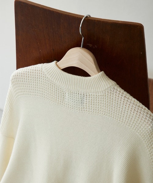 EMMA CLOTHES(エマクローズ)の「オーバーサイズ ミリタリージープセーター EMMA CLOTHES(ニット/セーター・メンズ・ブラウン/オフホワイト/ブラック/チャコール/カーキ・L/M)」の22枚目の写真