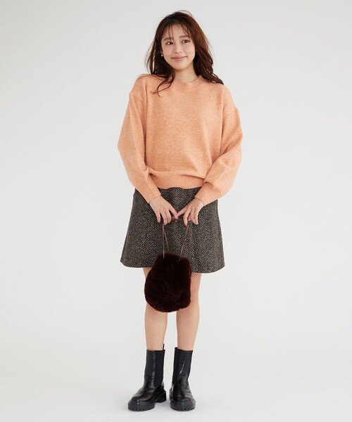Feroux(フェルゥ)の「【洗える】クルーネックニット プルオーバー(ニット/セーター・レディース・ピンク系/グレー系/ライトオレンジ系/スカイブルー系/アイボリー系・F)」の10枚目の写真
