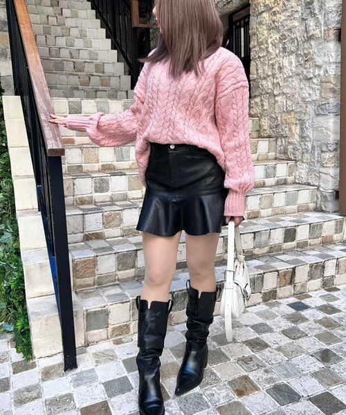 SPIGA(スピーガ)の「フェイクレザー裾フレア切替ミニスカート(スカート・レディース・ブラック・SMALL/MEDIUM)」の5枚目の写真