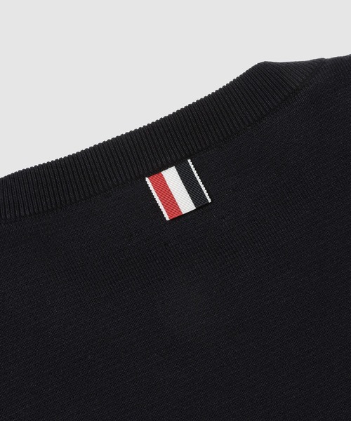 THOM BROWNE（トムブラウン）の「MILANO STITCH CREW NECK PULLOVER IN COTTON CREPE（ニット/セーター・メンズ・ネイビー系/グレー・2/1）」の6枚目の写真