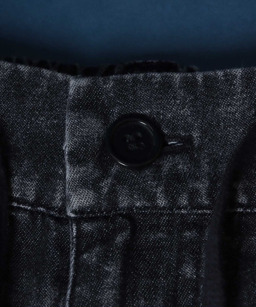 ANPAS（アンパス）の「Chemical Wash Denim Wide Balloon Cargo Pants/ケミカルウオッシュ デニム ワイドバルーン カーゴパンツ ヴィンテージ セットアップ対応（デニムパンツ・メンズ・ブルー/ブラック・L/M）」の7枚目の写真