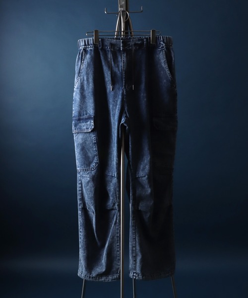 ANPAS（アンパス）の「Chemical Wash Denim Wide Balloon Cargo Pants/ケミカルウオッシュ デニム ワイドバルーン カーゴパンツ ヴィンテージ セットアップ対応（デニムパンツ・メンズ・ブルー/ブラック・L/M）」の11枚目の写真