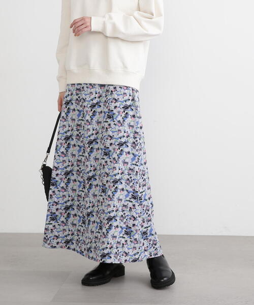 N.(N. Natural Beauty Basic)(エヌエヌナチュラルビューティーベーシック)の「◆ぼかしフラワープリントスカート(スカート・レディース・イエロー/ブルー・MEDIUM)」の9枚目の写真