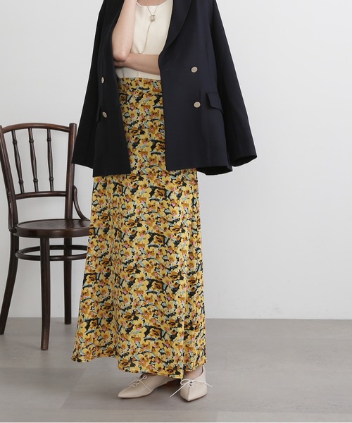 N.(N. Natural Beauty Basic)(エヌエヌナチュラルビューティーベーシック)の「◆ぼかしフラワープリントスカート(スカート・レディース・イエロー/ブルー・MEDIUM)」の17枚目の写真