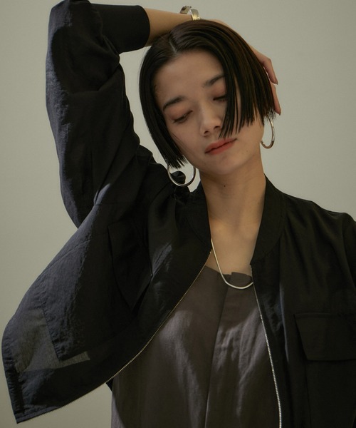 SALON adam et rope'（サロン アダム エ ロペ）の「[24SS]シアークロップドブルゾン【洗える】（ブルゾン・レディース・オフホワイト/ブラック・FREE）」の18枚目の写真