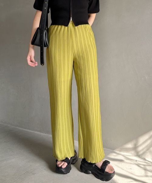 mysty woman(ミスティウーマン)の「テクスチャーイージーパンツ 113920(その他パンツ・レディース・ブラック/オフホワイト/グリーン系その他・FREE)」の3枚目の写真