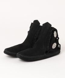 Minnetonka（ミネトンカ）の「【W】【it】【IW3】【ミネトンカ MINNETONKA】2ボタン ブーツ ソフトソール ルームシューズ TWO BUTTON BOOT SOFT SOLE レディース（ブーツ）」