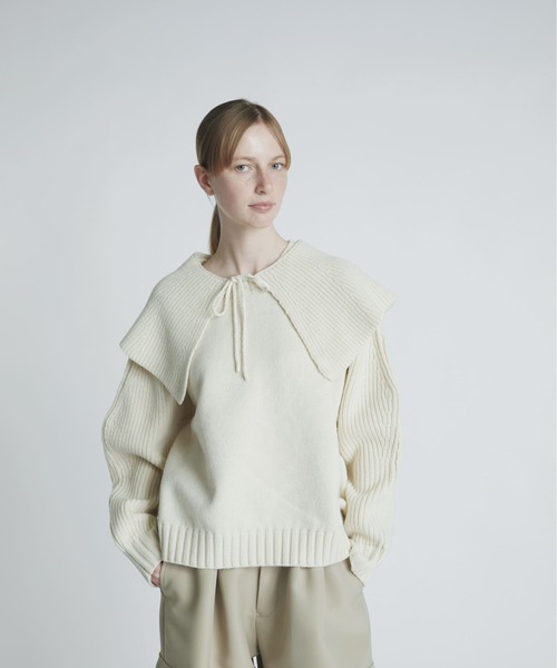 F/CE. （エフシーイー）の「F/CE. LARGE COLLAR SWEATER / エフシーイー ラージカラーセーター（ニット/セーター・レディース・ベージュ/アイボリー/ネイビー・FREE）」の2枚目の写真