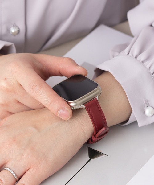 emonique(エモニーク)の「本革レザー Apple Watch バンド スマートウォッチバンド【38/40/41/42/44/45/49mm対応】(デジタル腕時計・レディース・ボルドー/ピンク/オフホワイト/レッド/グレー/ブラウン/ネイビー/ベージュ/ブラック/ホワイト・42/38)」の10枚目の写真