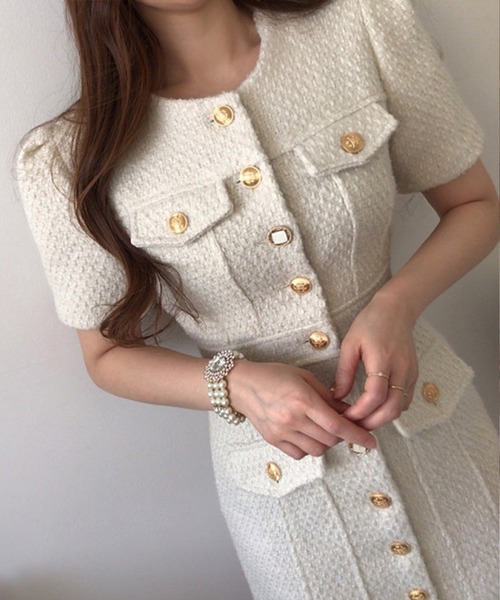 IRADOWL(アイラドール)の「ゴールドボタンポイントタイトミニOP(ワンピース・レディース・ホワイト・LARGE/MEDIUM/SMALL)」の2枚目の写真