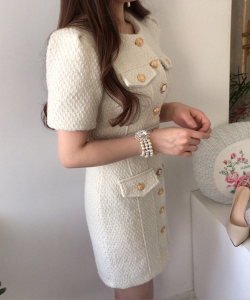 IRADOWL(アイラドール)の「ゴールドボタンポイントタイトミニOP(ワンピース・レディース・ホワイト・LARGE/MEDIUM/SMALL)」の3枚目の写真