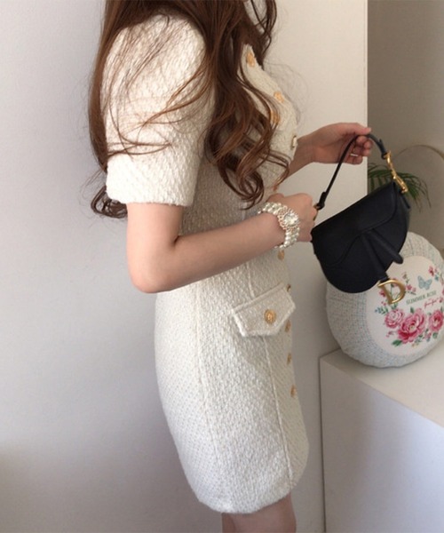IRADOWL(アイラドール)の「ゴールドボタンポイントタイトミニOP(ワンピース・レディース・ホワイト・LARGE/MEDIUM/SMALL)」の4枚目の写真