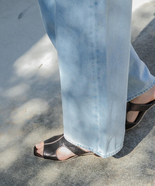 SENSE OF PLACE by URBAN RESEARCH（センスオブプレイスバイアーバンリサーチ）の「カットアウトメタリックミュール（サンダル・レディース・チャコールグレー/シルバー/ブラウン・SMALL/MEDIUM/LARGE）」の20枚目の写真